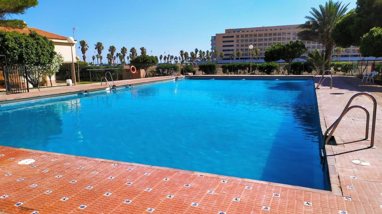 Coqueto Apartamento Con Terraza En La Playa Roquetas de Mar Exterior photo